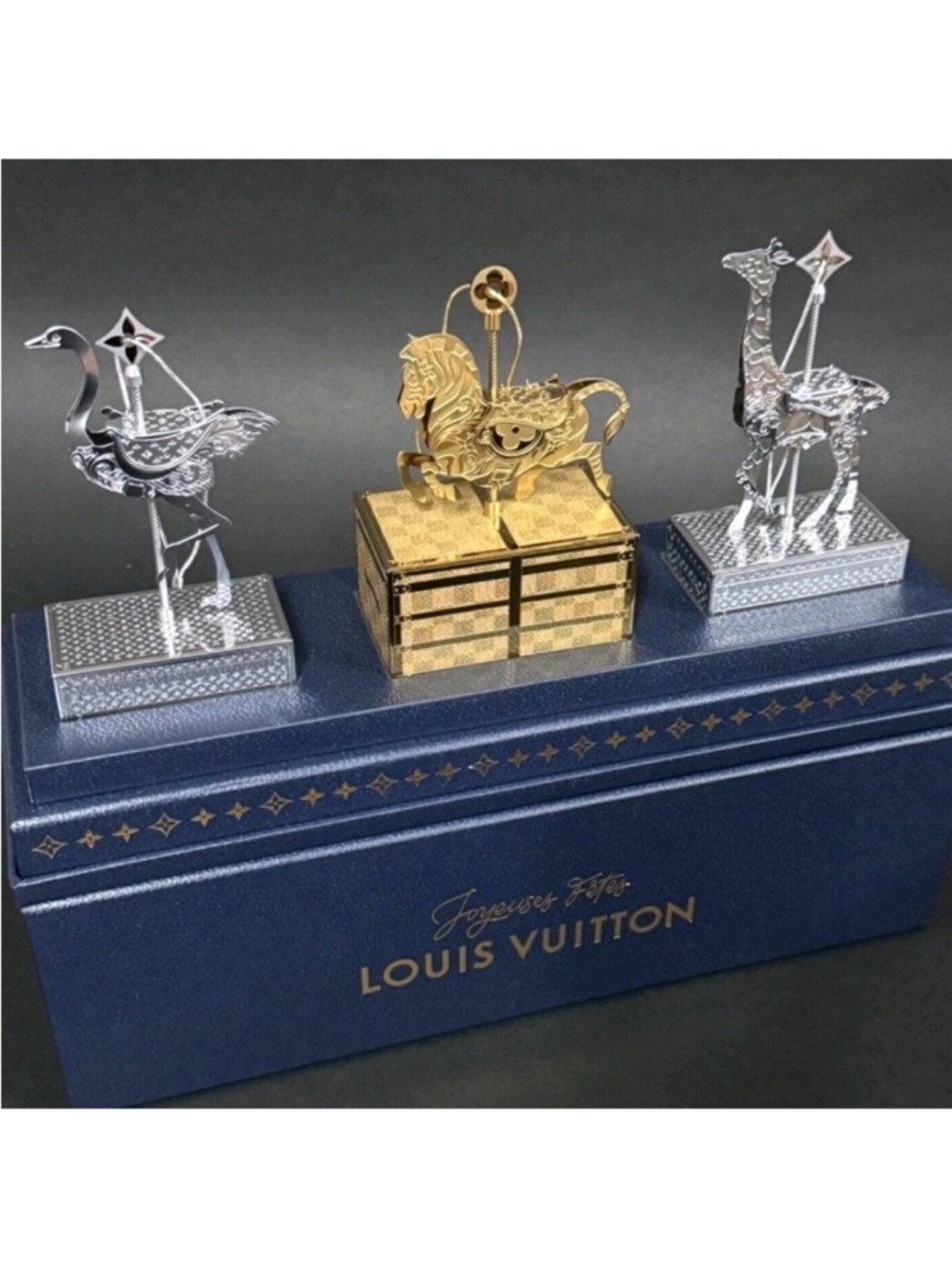 RARE Louis Vuitton 2024 Holiday
Nanogram Carousel Trunk Set - Picture 3 of 12
